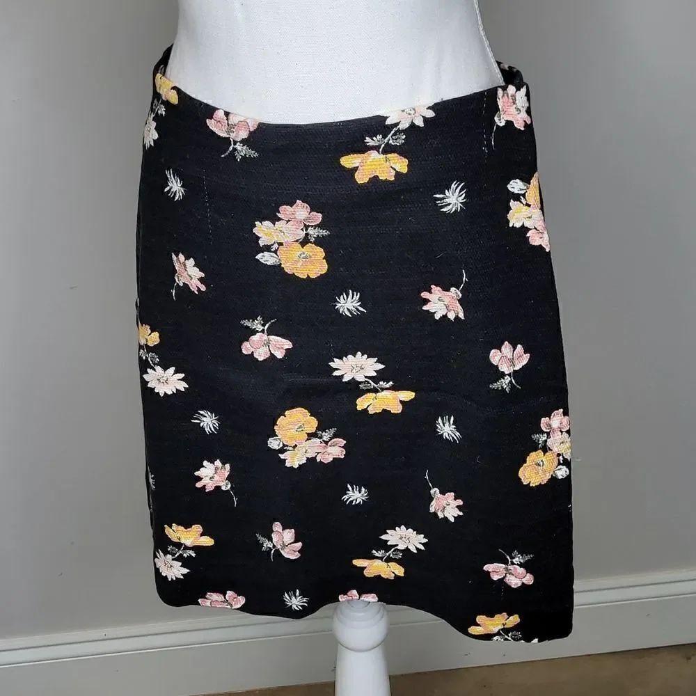 Loft sz 8 floral skirt